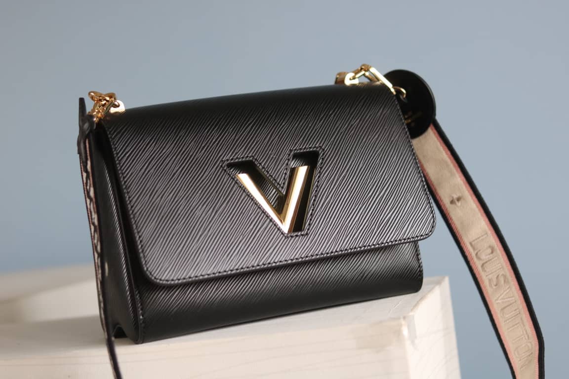 L0vis Vvtt0n Textured Epi Leather Twist Series Bag Black