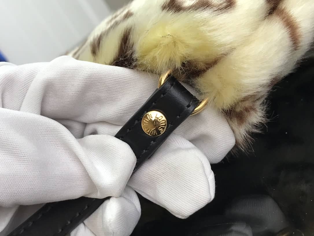 L0vis Vvtt0n Mink Monogram Vision Milla PM Pochette