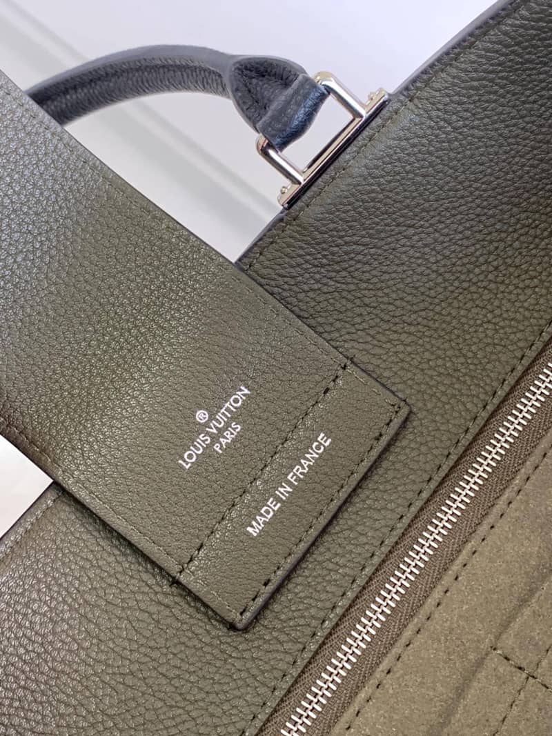 L0vis Vvtt0n Lockme Day Tote Replica Green M53730