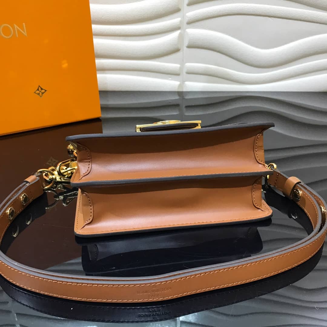 L0vis Vvtt0n Monogram Reverse Dauphine Chain Wallet Brown M45958