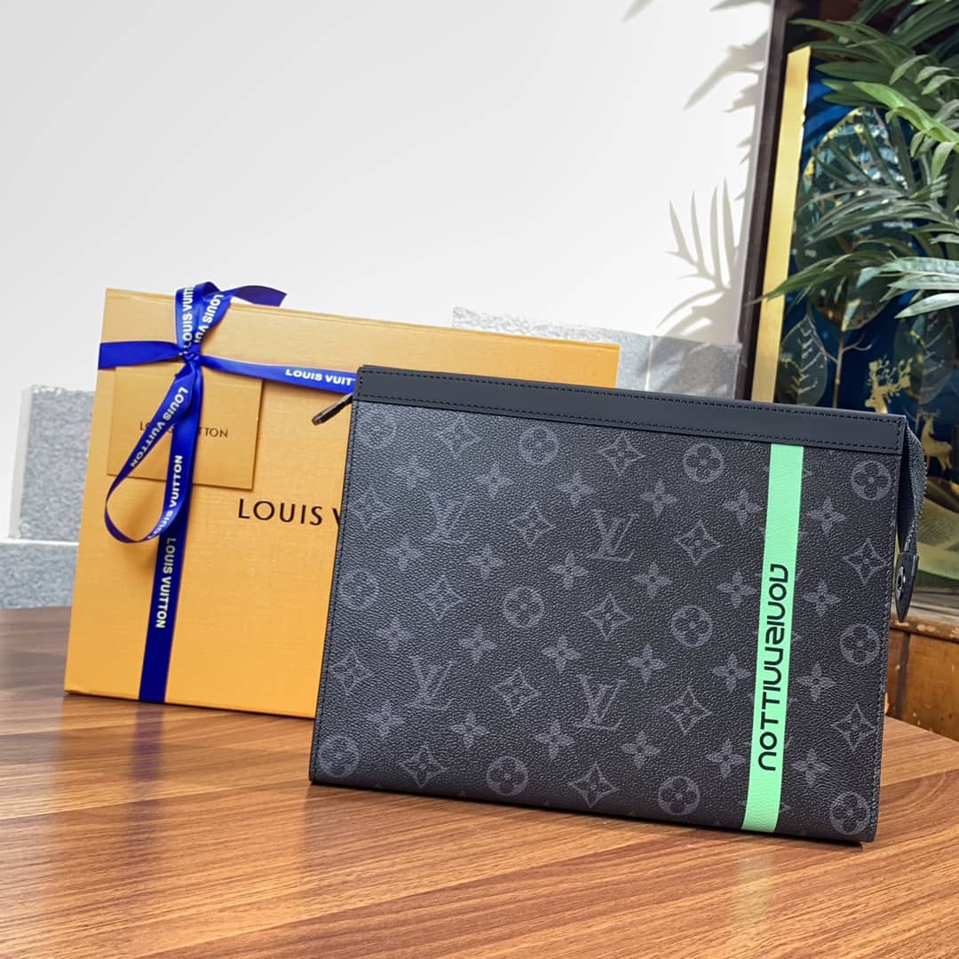 L0vis Vvtt0n Monogram Eclipse Canvas Replica Pochette Voyage MM Black M61692