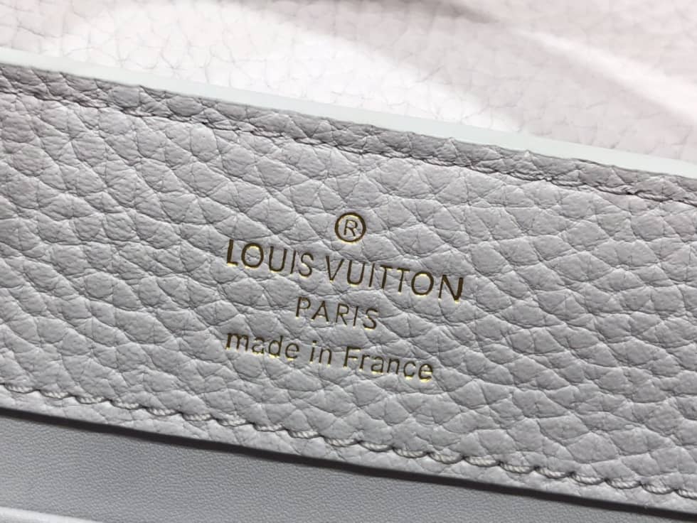 L0vis Vvtt0n Capucines Mini M59709 Replica Shoulder Bag