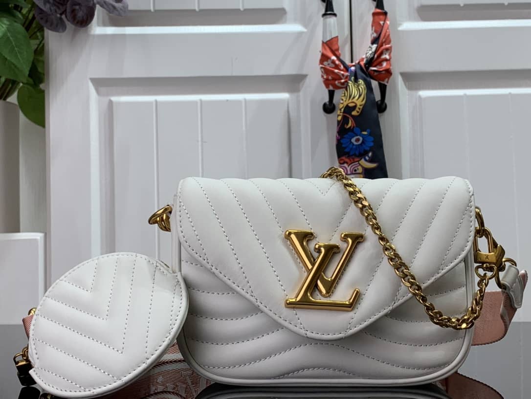 L0vis Vvtt0n New Wave Multi Replica Pochette White M56466