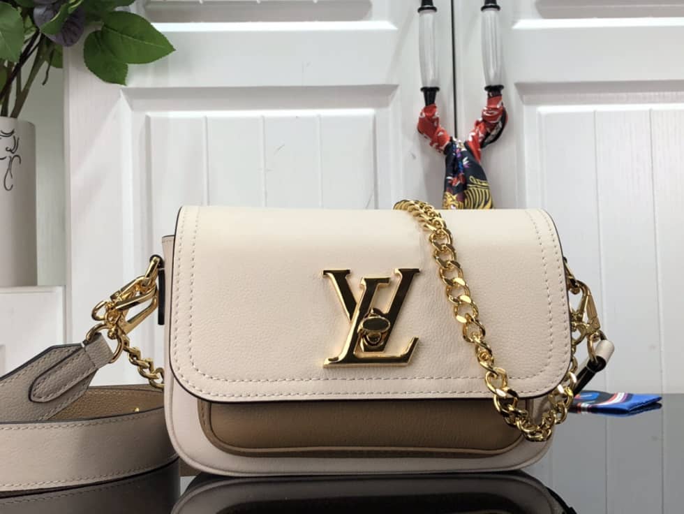 L0vis Vvtt0n Lockme Tender White M59984 Replica Crossbody Bag