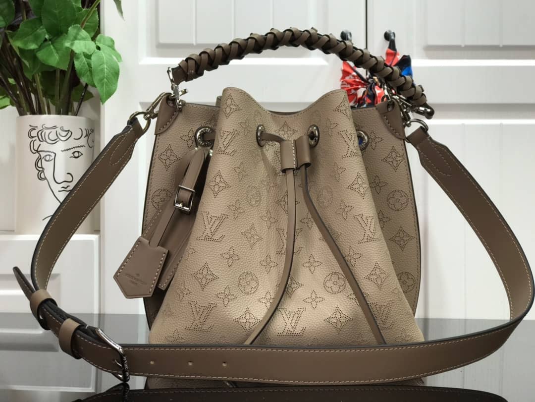 L0vis Vvtt0n Mahina Muria Replica Handbag Gray M55801