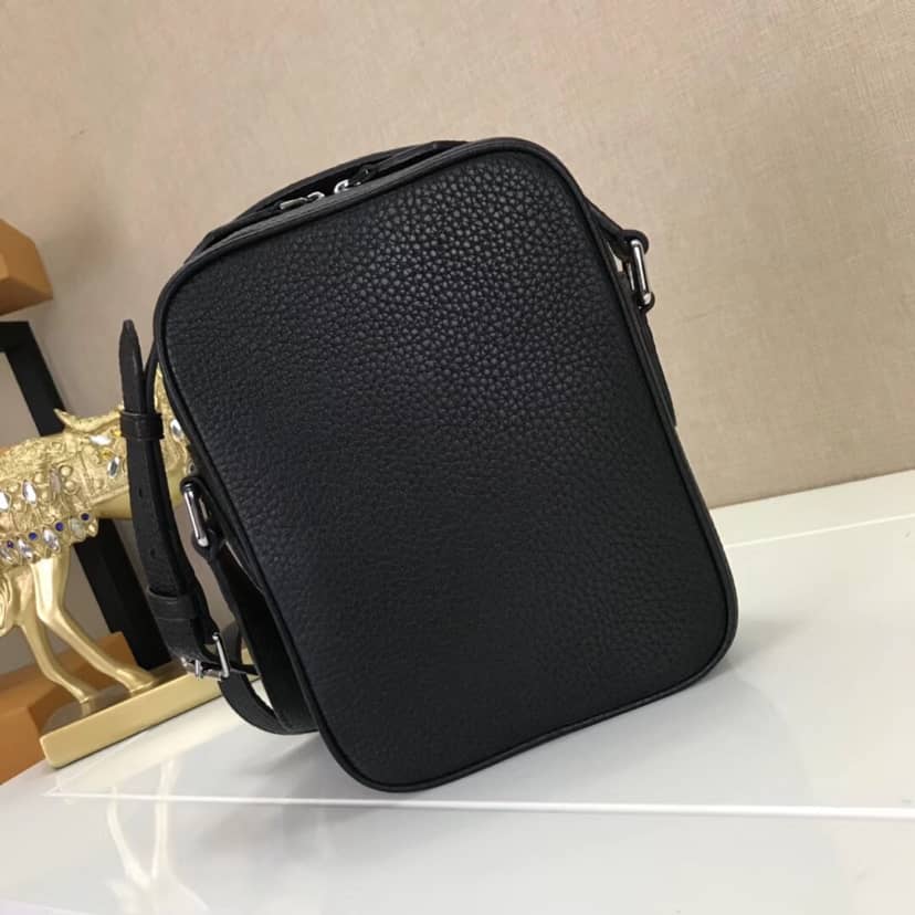 L0vis Vvtt0n Danube PM Unisex Replica Shoulder Bag M54787