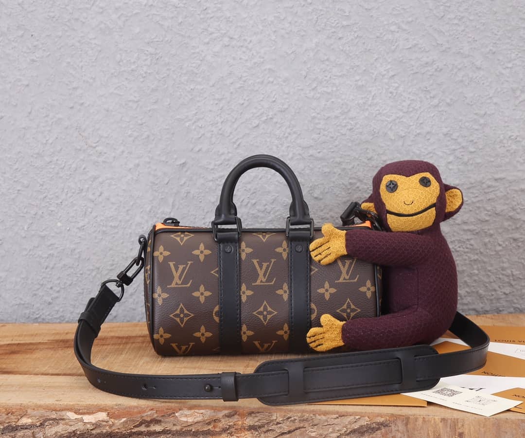 L0vis Vvtt0n Monogram Zoom And Friends Adventure Keepall Bag Replica M80118