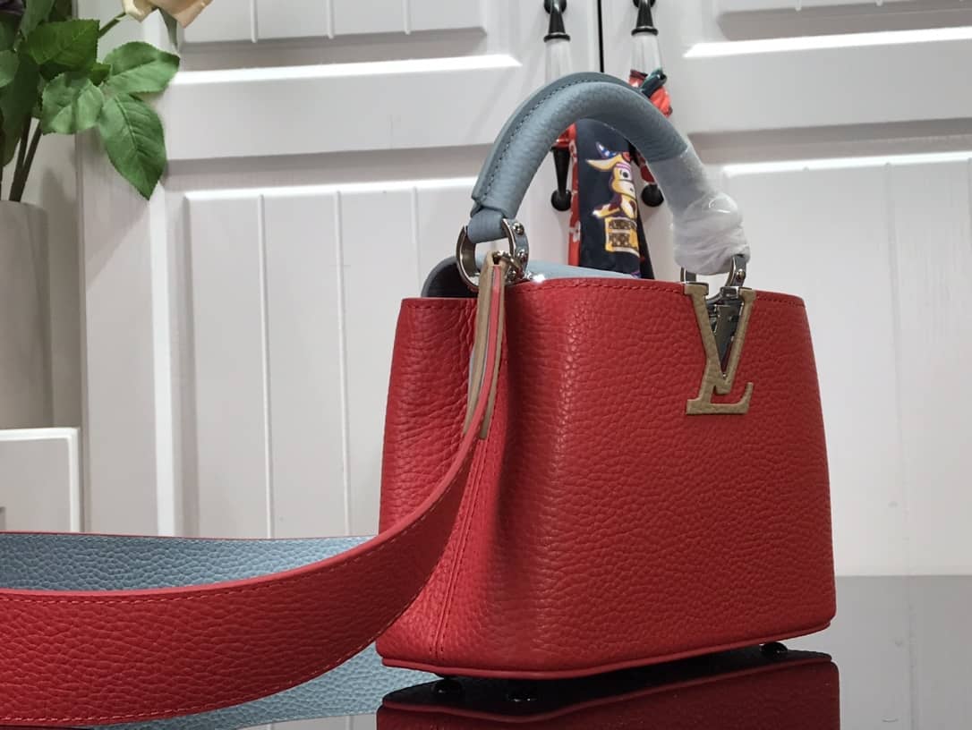 L0vis Vvtt0n Capucines Mini Taurillon Leather Replica Bag Red M57520
