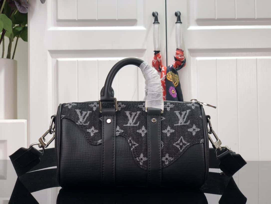 L0vis Vvtt0n x Nigo Keepall XS Leather Monogram Replica Bag Black M81010