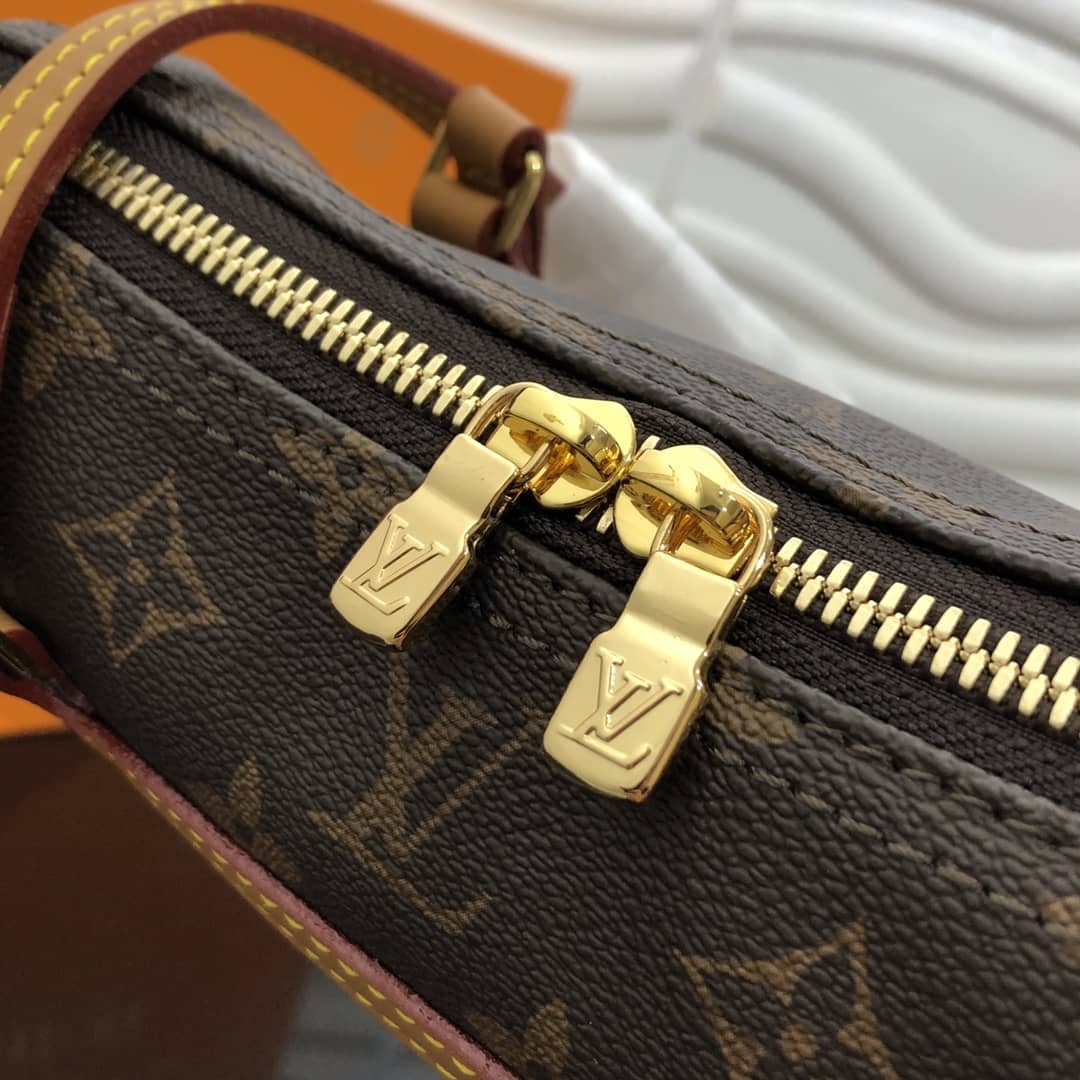 L0vis Vvtt0n Monogram Mini Kusan Shoulder Bag Replica M51143
