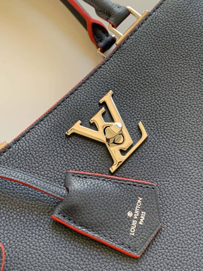 L0vis Vvtt0n Lockme Day Tote Replica M53645