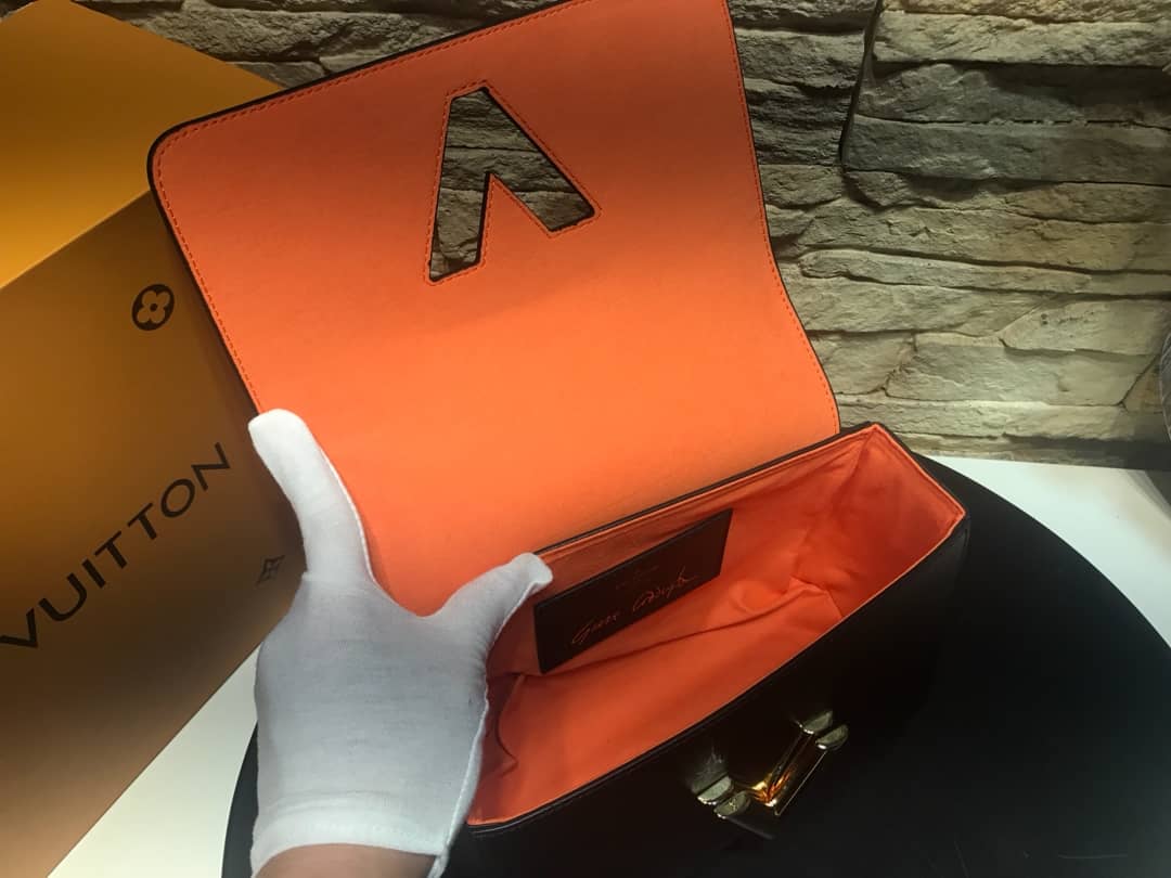 L0vis Vvtt0n Twist Epi Handbag Replica