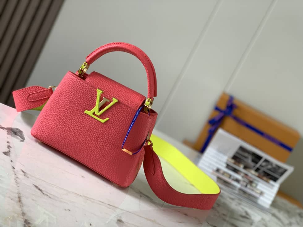 L0vis Vvtt0n Capucines Mini M59440 Replica Shoulder Bag