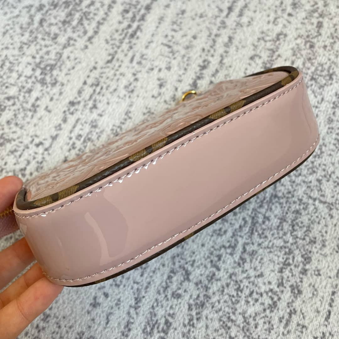 L0vis Vvtt0n Pochette Dupe  Monogram Vernis Accessories Replica Pouch Pink M58009