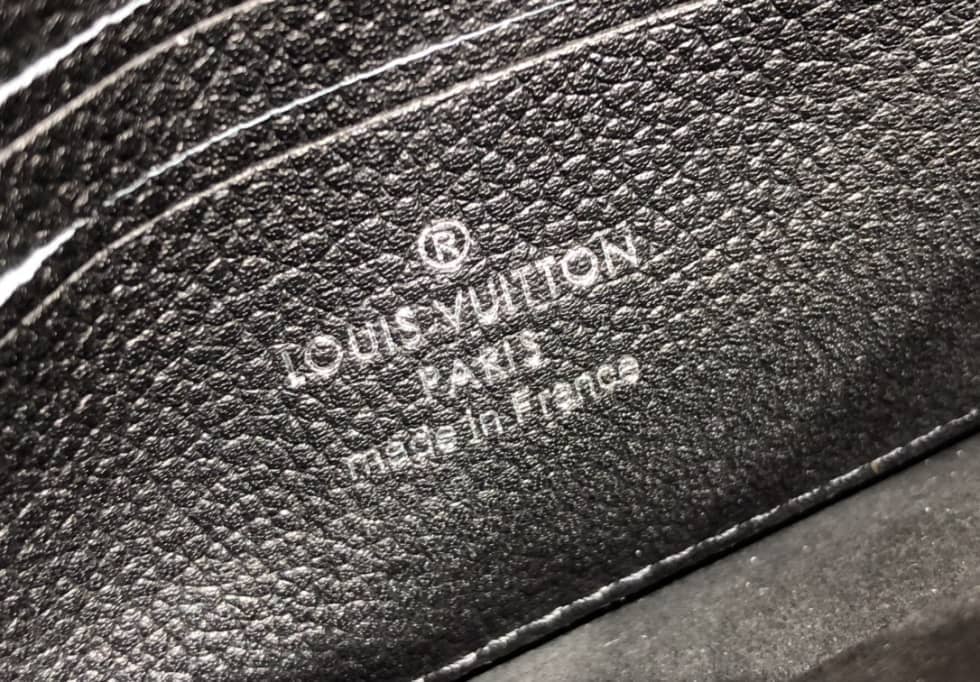 L0vis Vvtt0n Pochette Lock Me Chain M63980 Replica Crossbody Bag