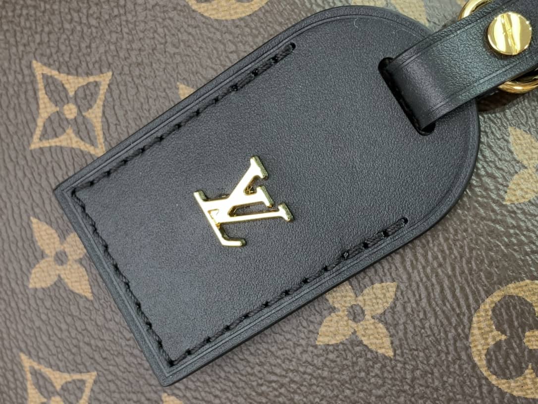 L0vis Vvtt0n Petite Malle Souple Monogram Bag Replica M45571