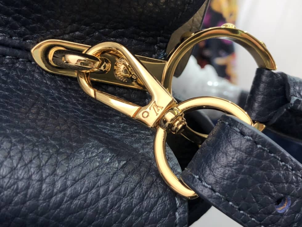 L0vis Vvtt0n Capucines BB Black M59597 Replica Shoulder Bag