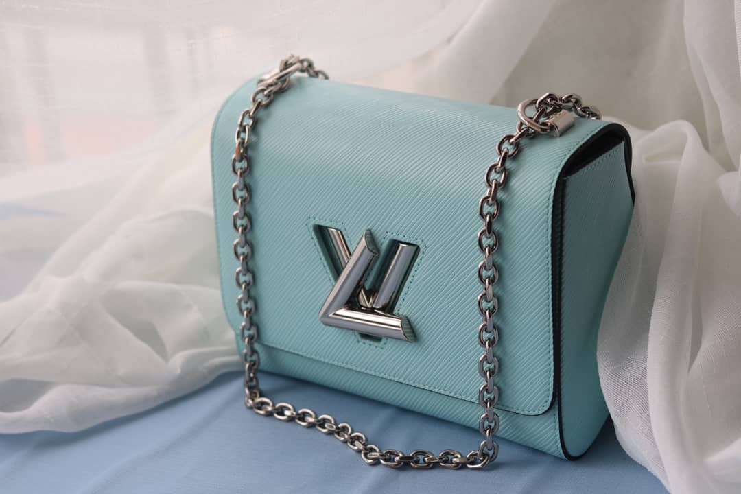L0vis Vvtt0n Twist Bag Blue Replica M50281