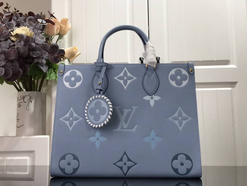 L0vis Vvtt0n OnTheGo Monogram Empreinte MM Blue M45718 Replica Tote