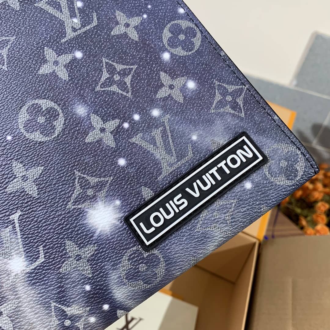 L0vis Vvtt0n Monogram Galaxy Pochette Voyage MM M44448 Replica Clutch