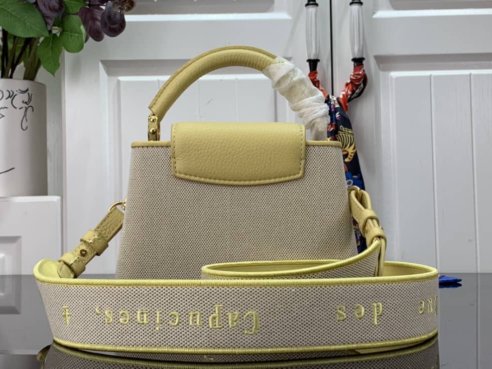 L0vis Vvtt0n Capucines Mini Yellow M59872 Replica Shoulder Bag