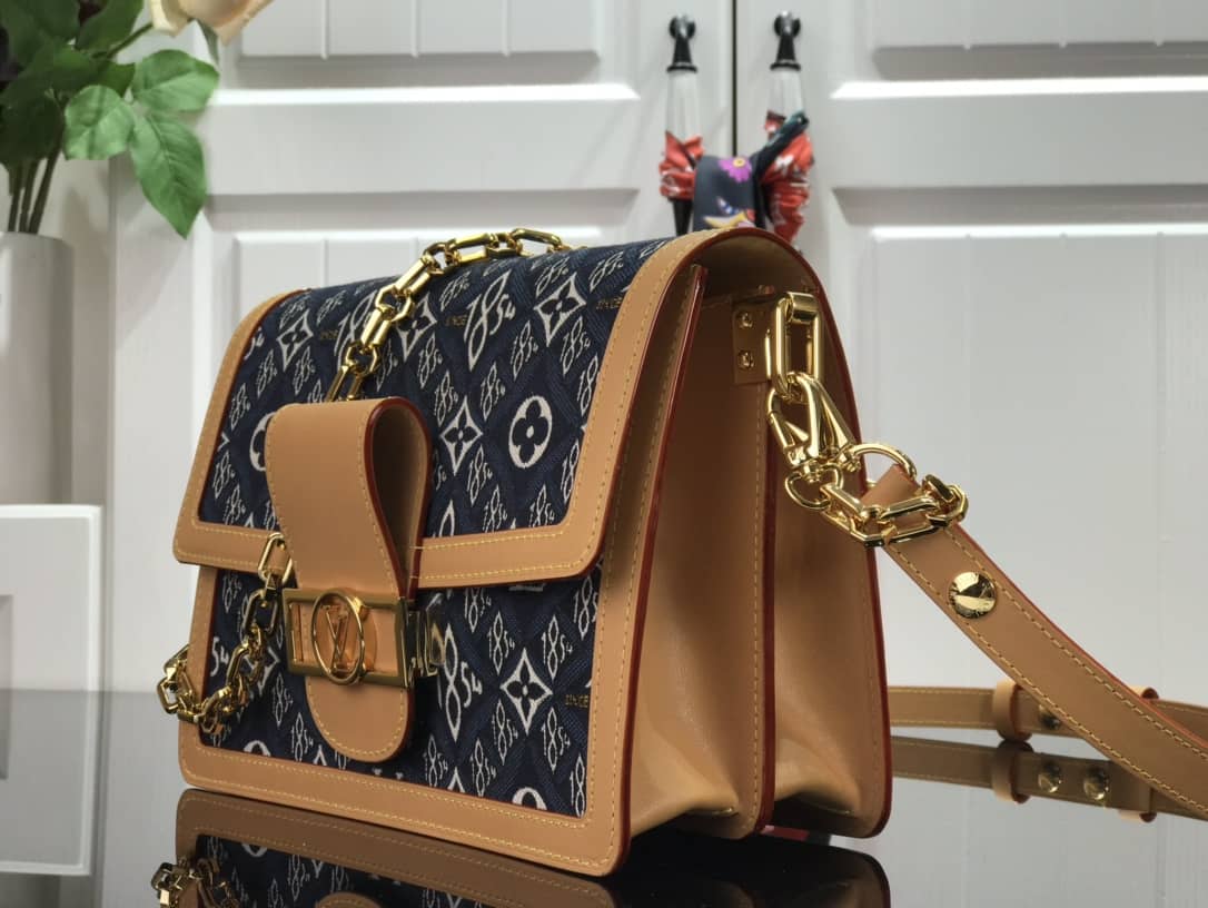 L0vis Vvtt0n Since 1854 Dauphine MM Replica Bag M57499