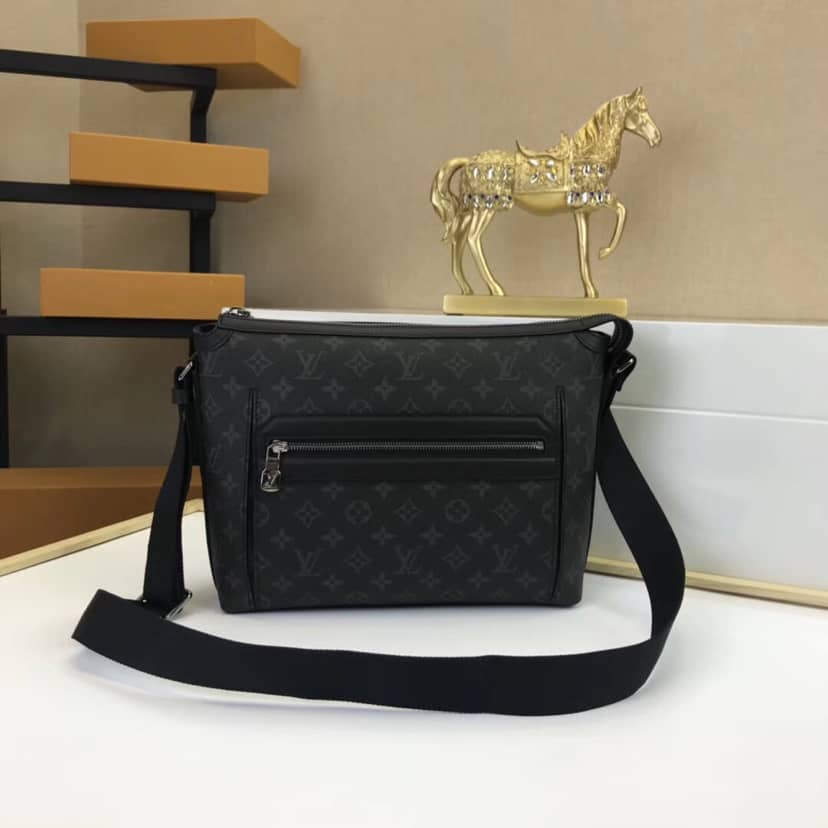 L0vis Vvtt0n Odyssey Messenger PM Bag Replica Black M44223