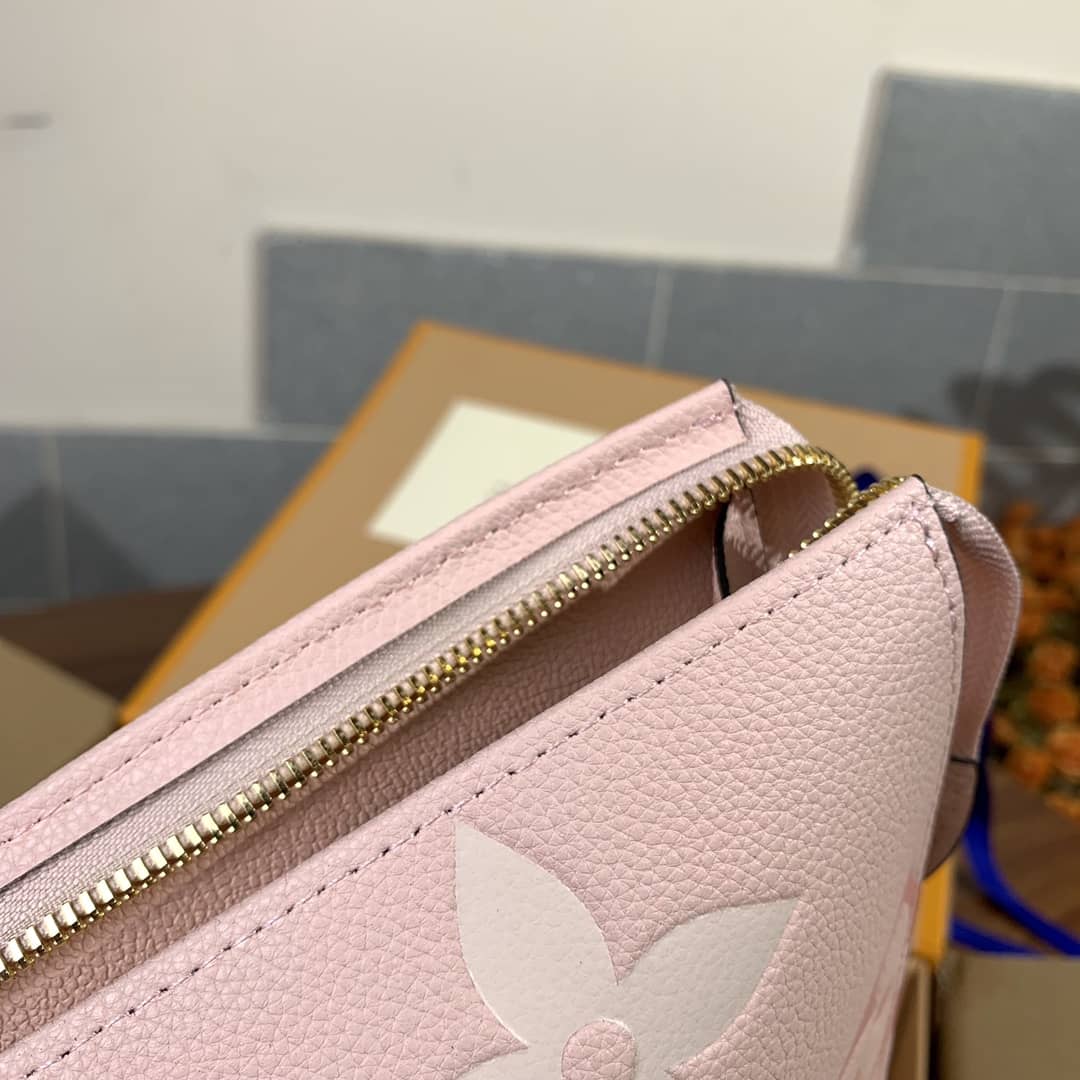 L0vis Vvtt0n Summer Toiletry Pouch Monogram Empreinte Replica Pink M80504
