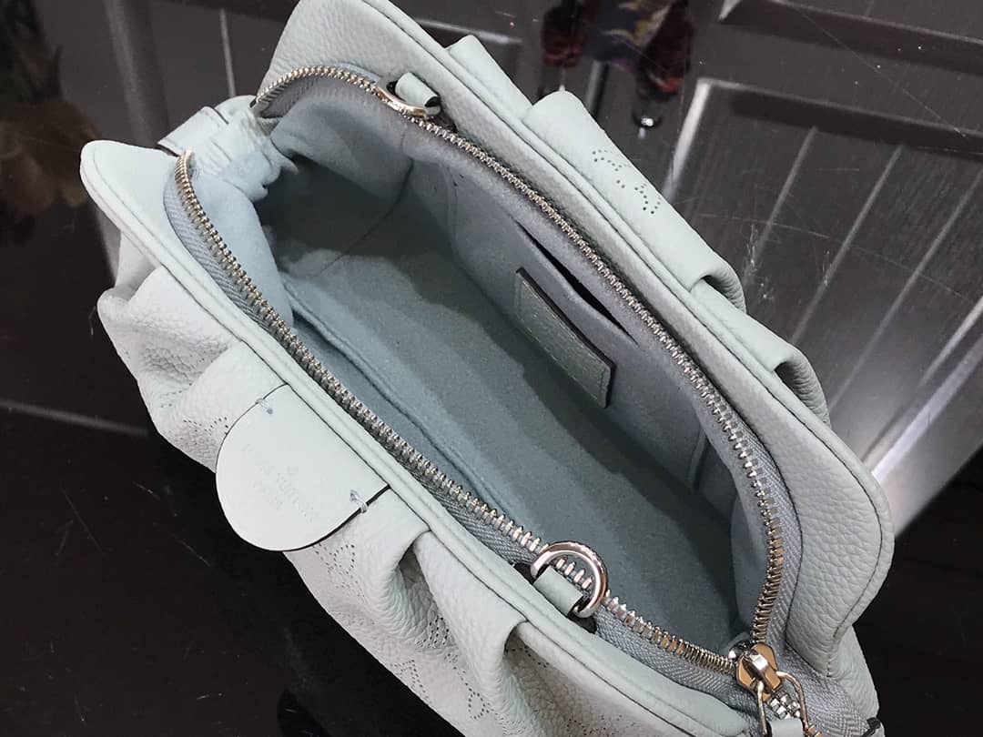L0vis Vvtt0n Scala Mini Replica Pouch Blue M80092