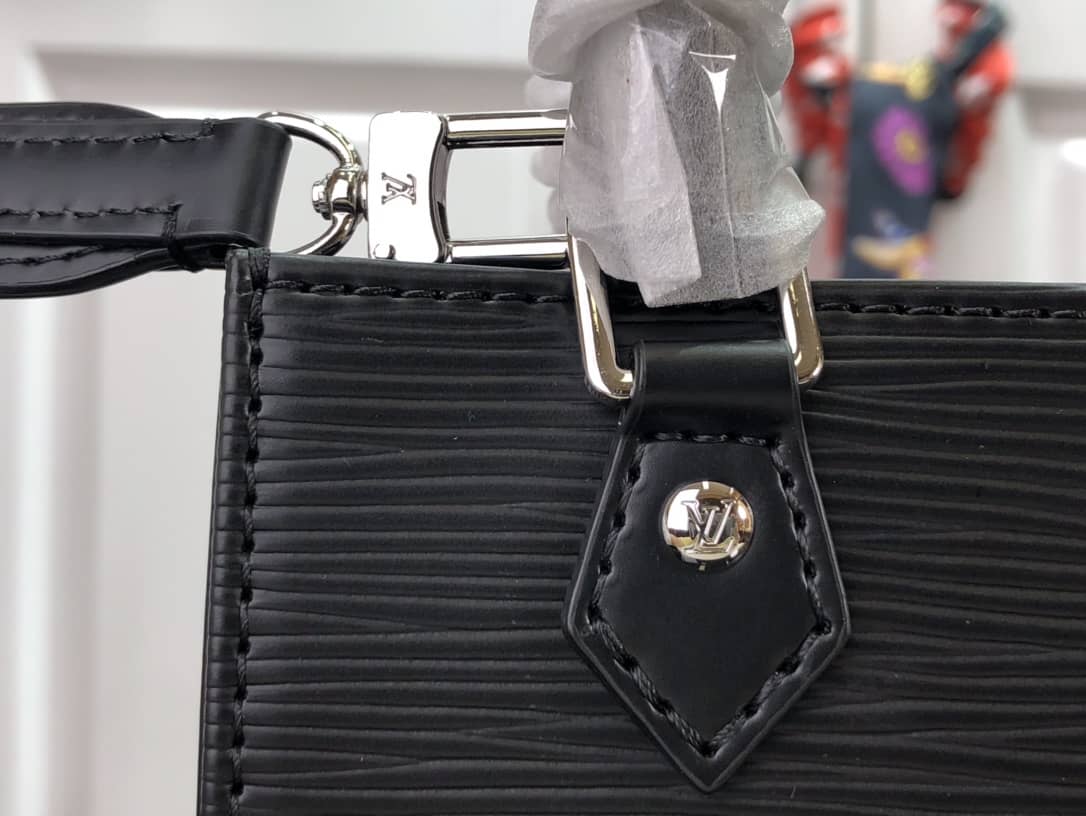 L0vis Vvtt0n Petit Sac Plat Flat Shoulder Bag Replica Black M80169