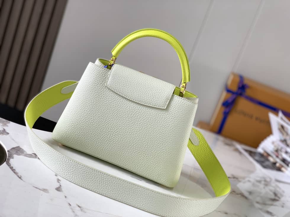 L0vis Vvtt0n Capucines BB Snow White M59468 Replica Shoulder Bag