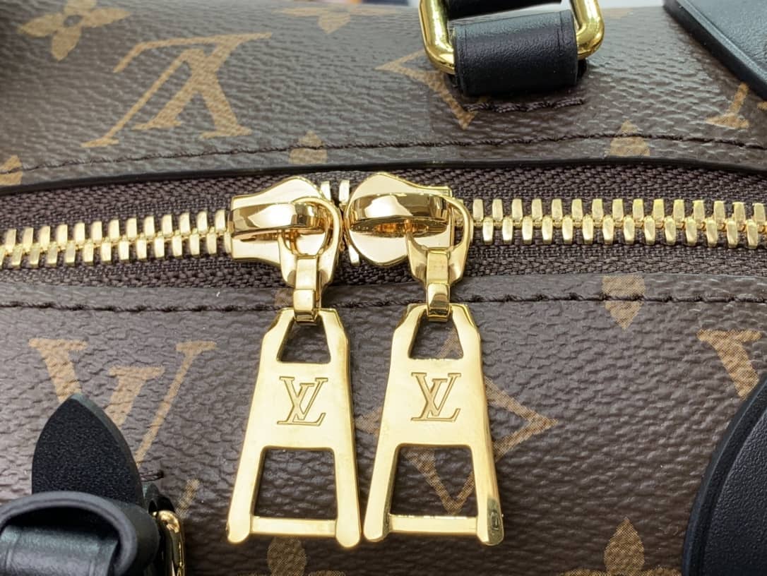 L0vis Vvtt0n Petite Malle Souple Monogram Bag Replica M45571
