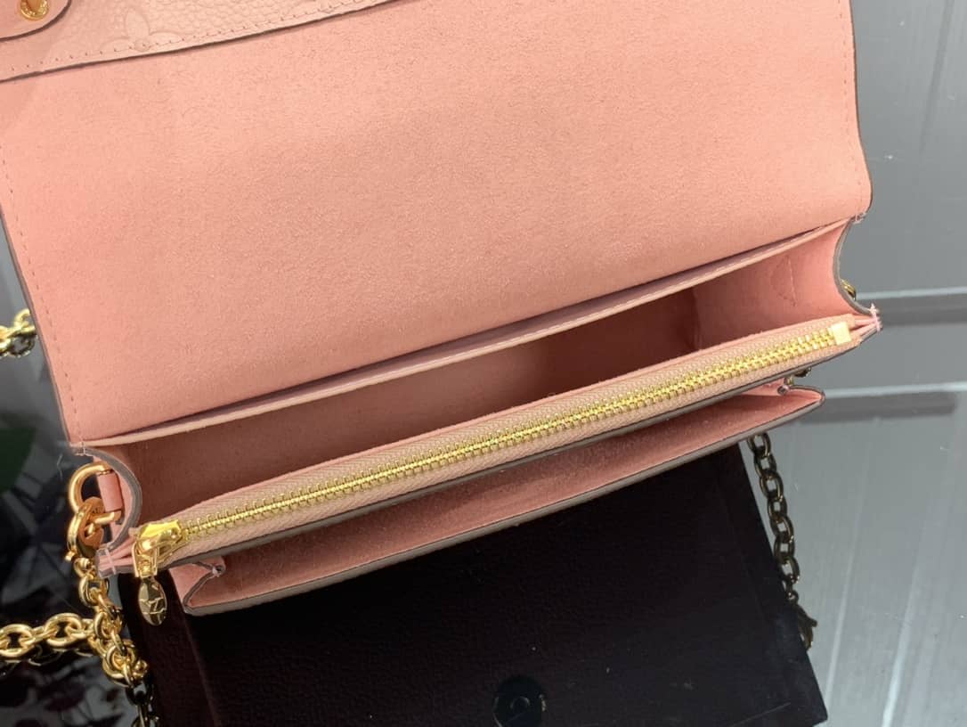 L0vis Vvtt0n Vavin Chain Empreinte Leather Replica Bag Pink M63398