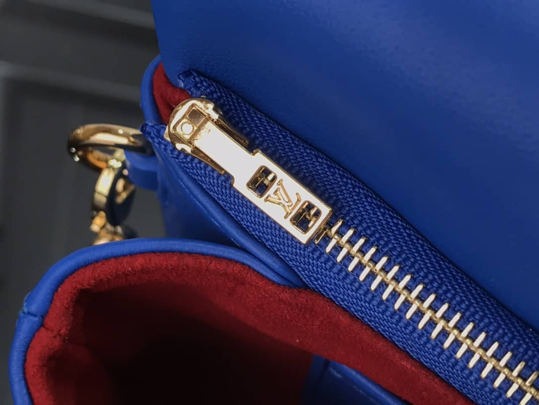 L0vis Vvtt0n Coussin Lambskin Monogram Embossed Pochette Replica Bag Blue