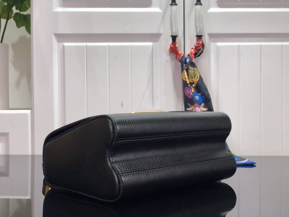 L0vis Vvtt0n Twist MM Epi Grained Leather Black M59402 Replica Crossbody Bag