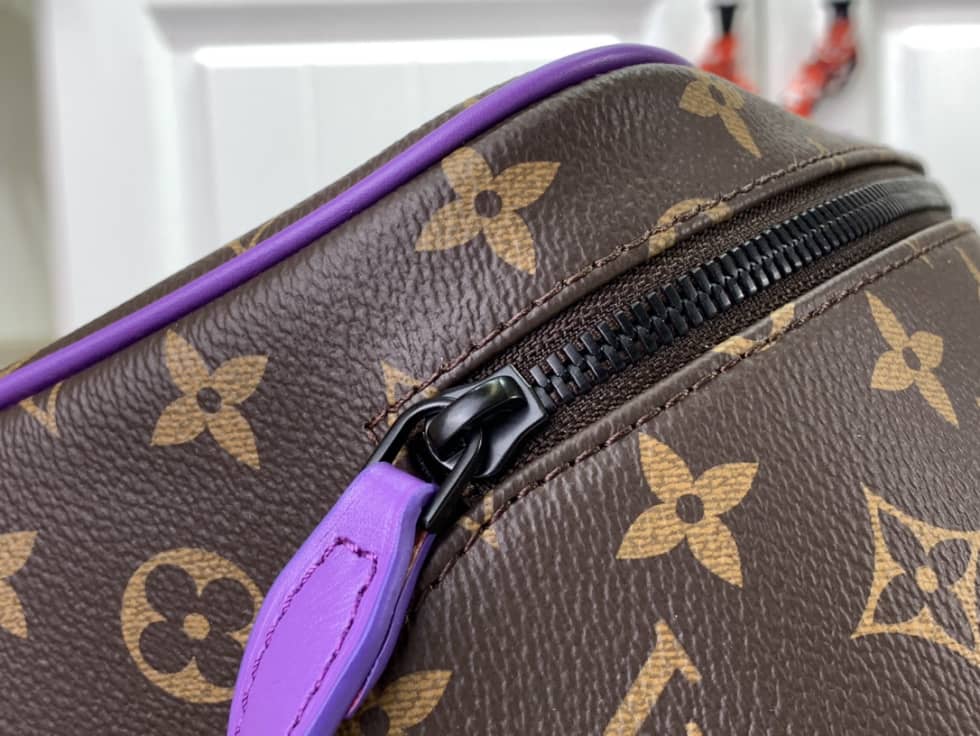 L0vis Vvtt0n Dopp Kit Monogram Canvas Toilet Pouch M46253 Replica