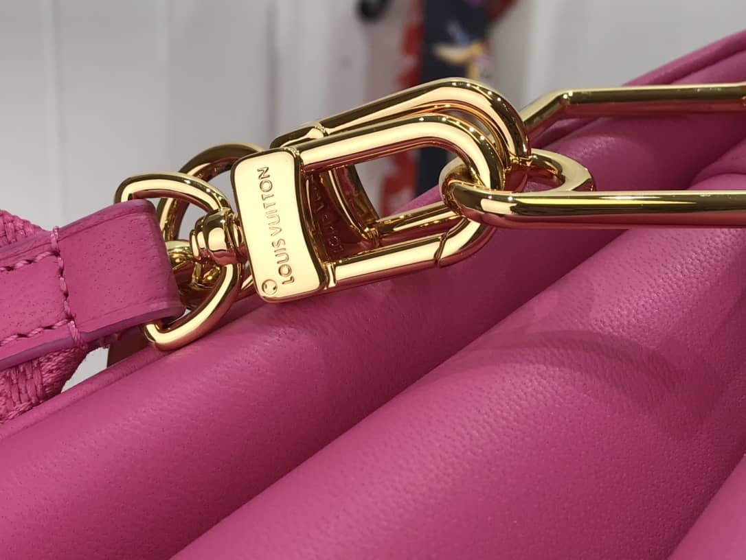 Best Replica L0vis Vvtt0n Embossed Lambskin Coussin PM Replica Bag Pink M58628(ColaReps)
