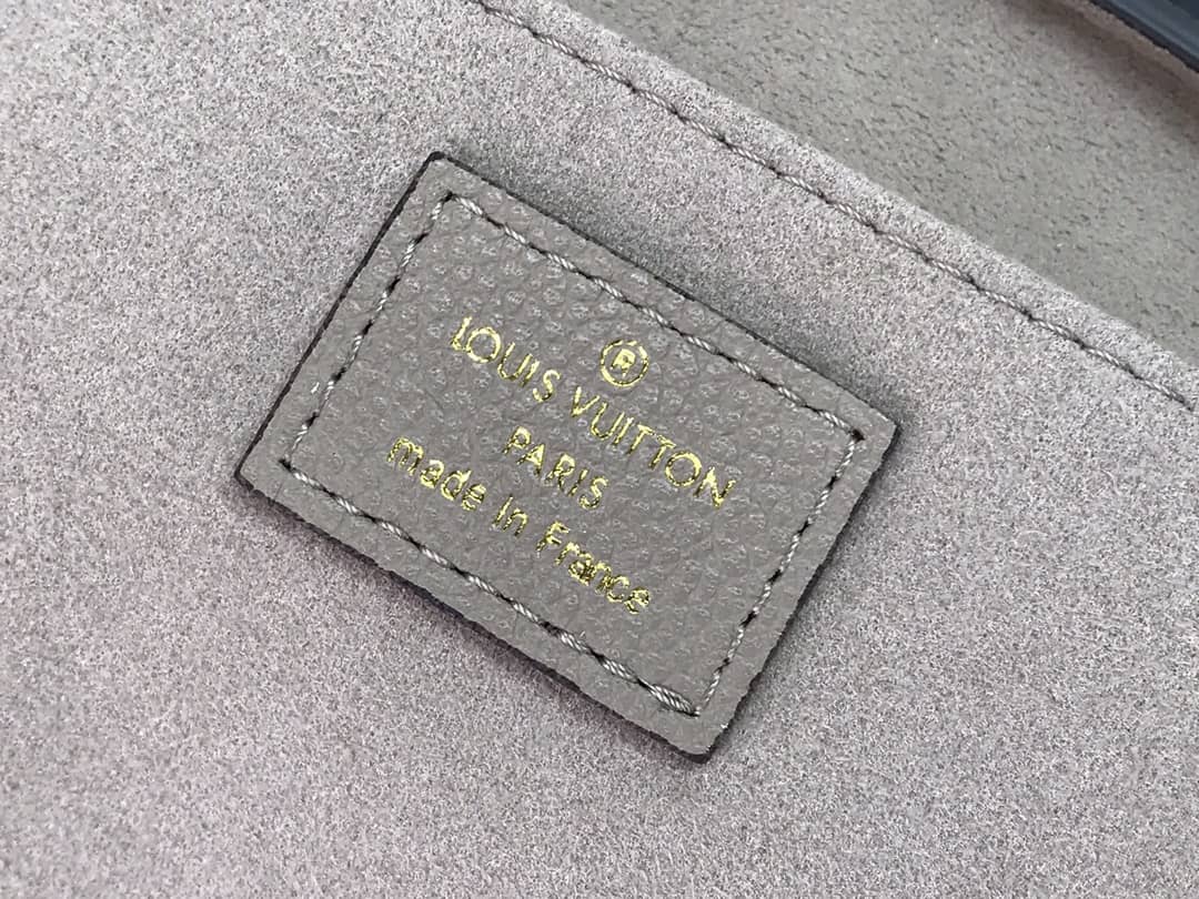 L0vis Vvtt0n Monogram Petit Sac Plat Bag Replica Gray M80449