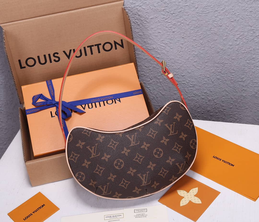 L0vis Vvtt0n Monogram Croissant GM Replica Shoulder Bag M51511