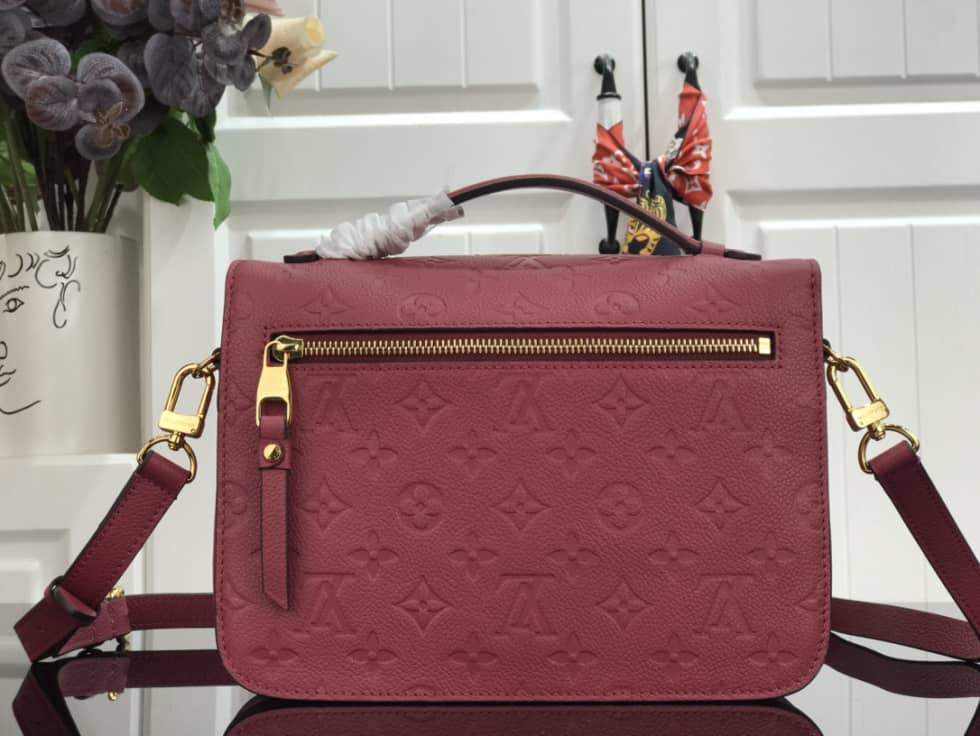 Best Replica L0vis Vvtt0n Pochette Metis Marine Leather Rose M44071 Replica Shoulder Bag(ColaReps)