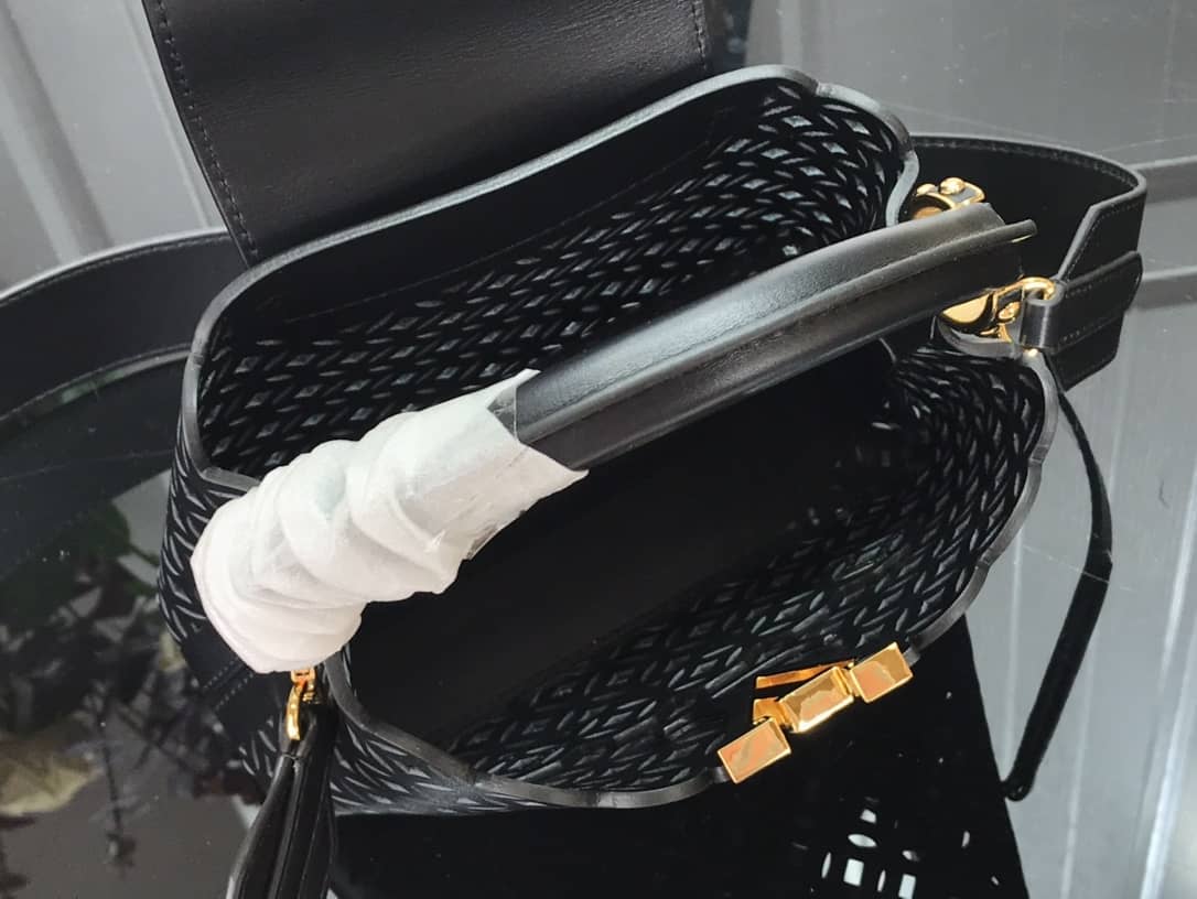 L0vis Vvtt0n Capucines BB Cutout Leather Bag Replica Black M57228