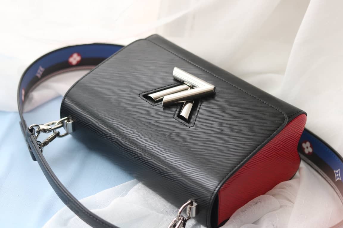 L0vis Vvtt0n Textured Epi Leather Twist Series Bag Black