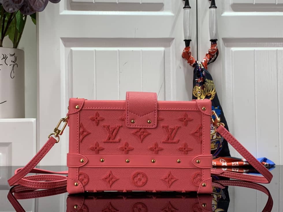 L0vis Vvtt0n Petite Malle Flou Pink M20745 Replica Trunk Box