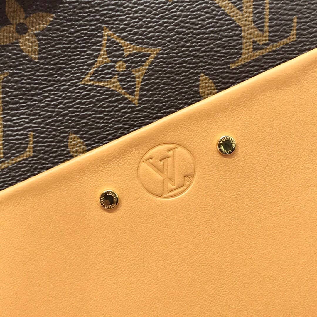 L0vis Vvtt0n Monogram Boite Chapeau Souple Replica Shoulder Bag M52294