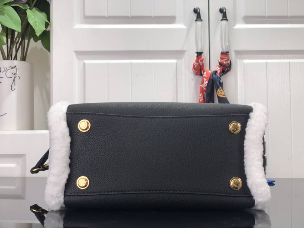 LV Tote Dupe On My Side PM M58918 Replica Tote