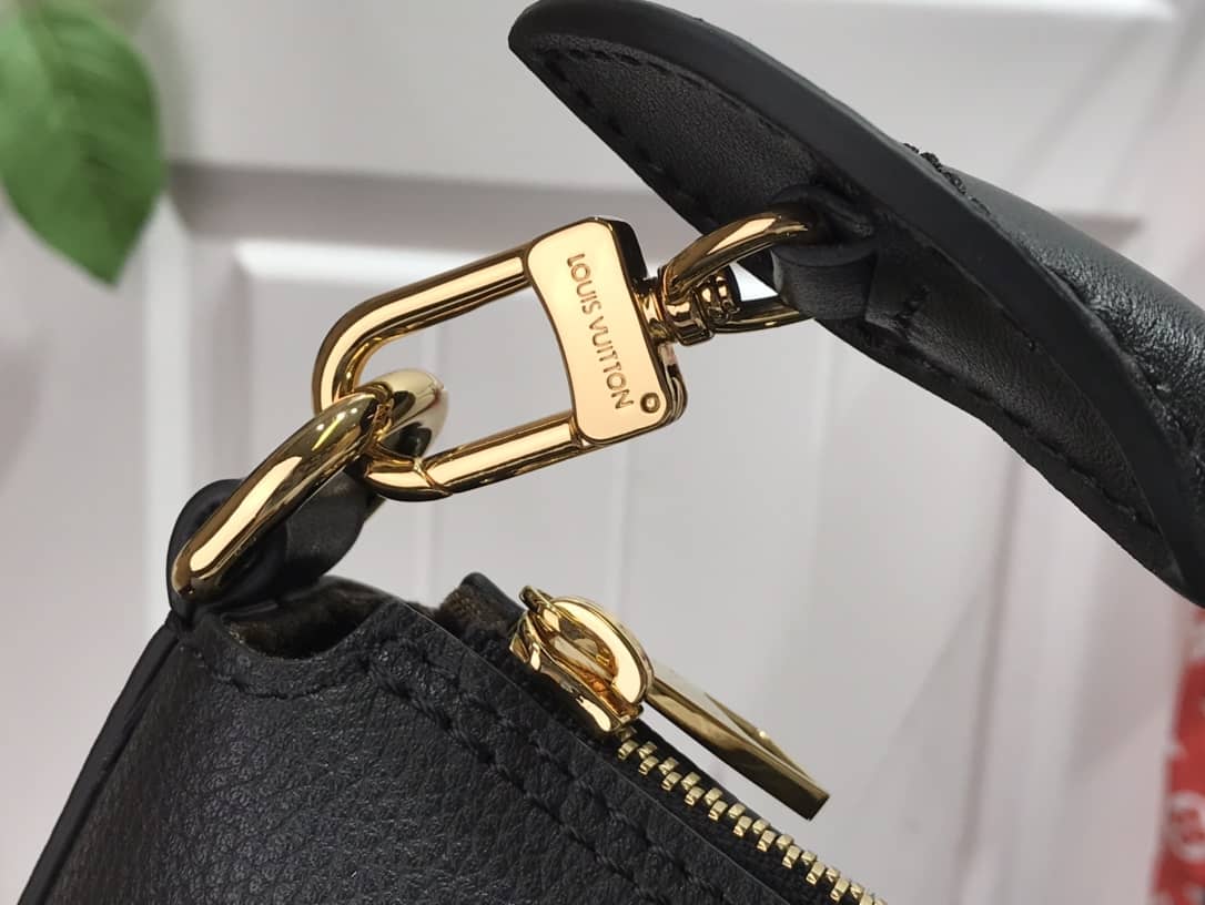 L0vis Vvtt0n Cruiser PM Calfskin Leather Replica Bag Black M57934