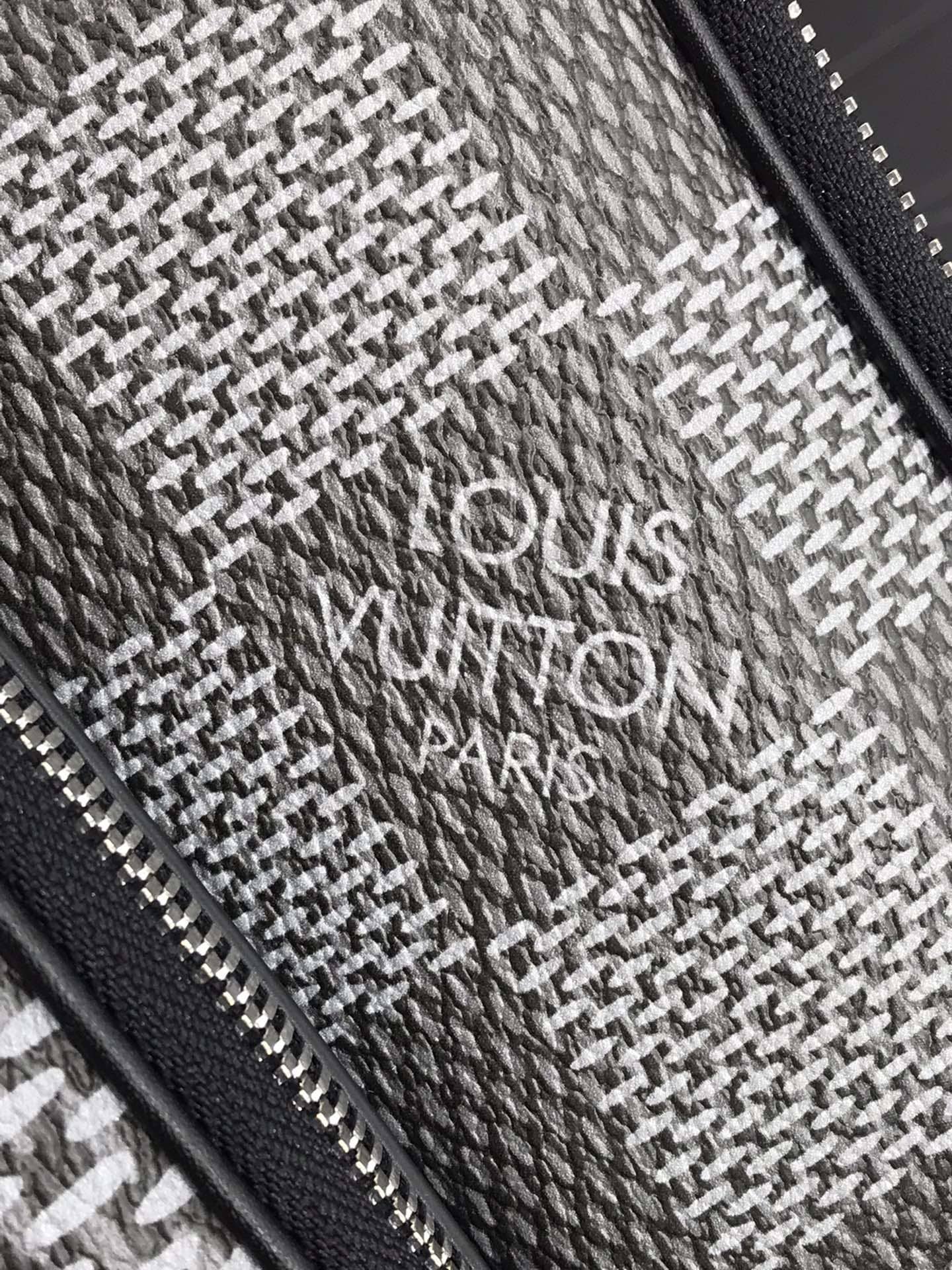 L0vis Vvtt0n Damier Replica SlingBag N50012