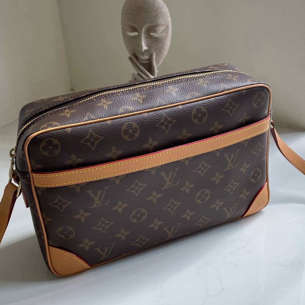 L0vis Vvtt0n Monogram Trocadero 30 M51272 Replica Camera Bag