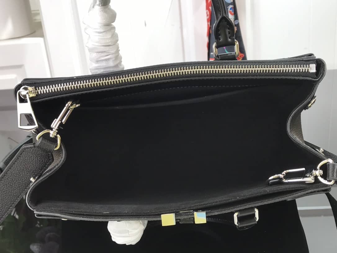 L0vis Vvtt0n Grenelle PM Tote Replica M57680