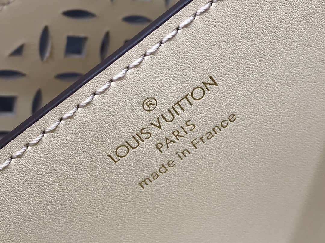 L0vis Vvtt0n Capucines BB Cutout Leather Bag Replica Beige M57228
